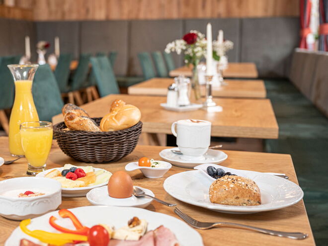 Große Auswahl beim Frühstück im Brunner Hotel - Restaurant - Camping Große Auswahl beim Frühstück im Brunner Hotel - Restaurant - Camping