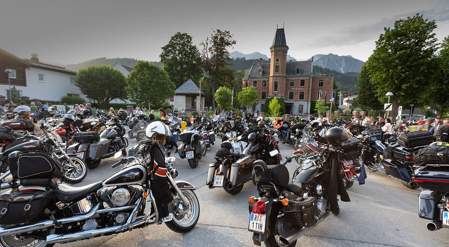 Motorradurlaub in Österreich im Hotel Brunner in Top-Lage und mit vielen Vorteilen für Biker wie z.B. hier im Bild das Bikertreffen in Schladming